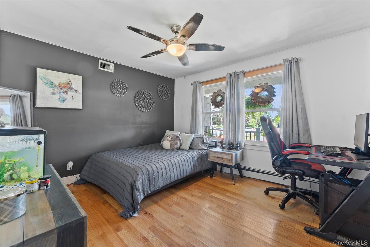 Bedroom, Home Office, Interior, Wood Texture Flooring