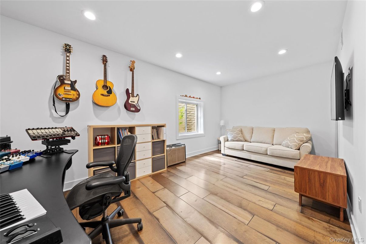 Home Office, Interior, Piano, Recessed Lighting, Wood Texture Flooring