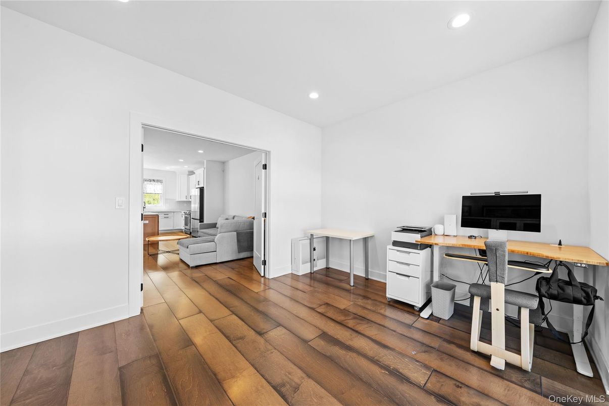 Home Office, Interior, Recessed Lighting, Wood Texture Flooring