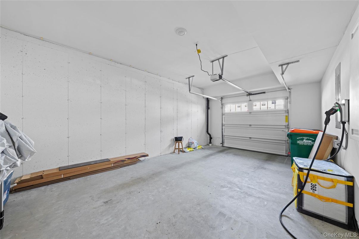 Garage, Interior