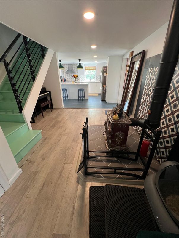 Interior, Recessed Lighting, Wood Texture Flooring