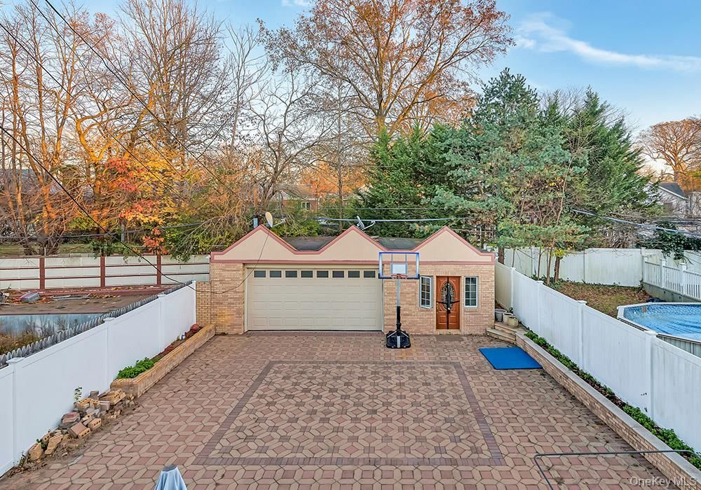 Backyard, Detached Garage, Exterior