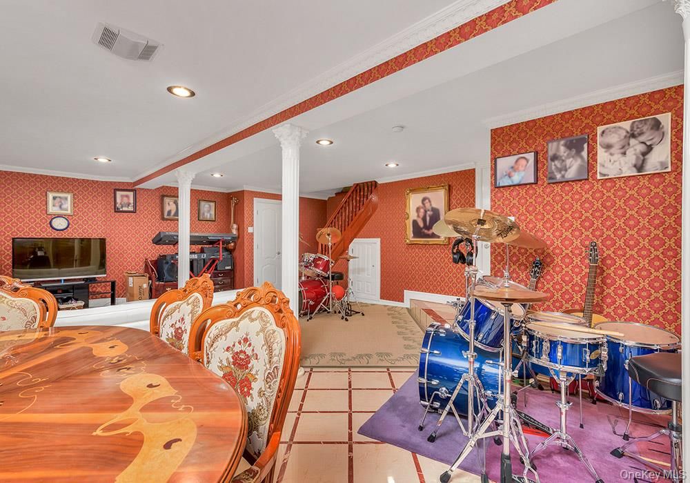 Dining room, Fitness Equipment, Interior, Recessed Lighting