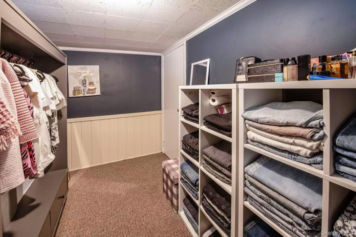 Interior, Walk-in Closets