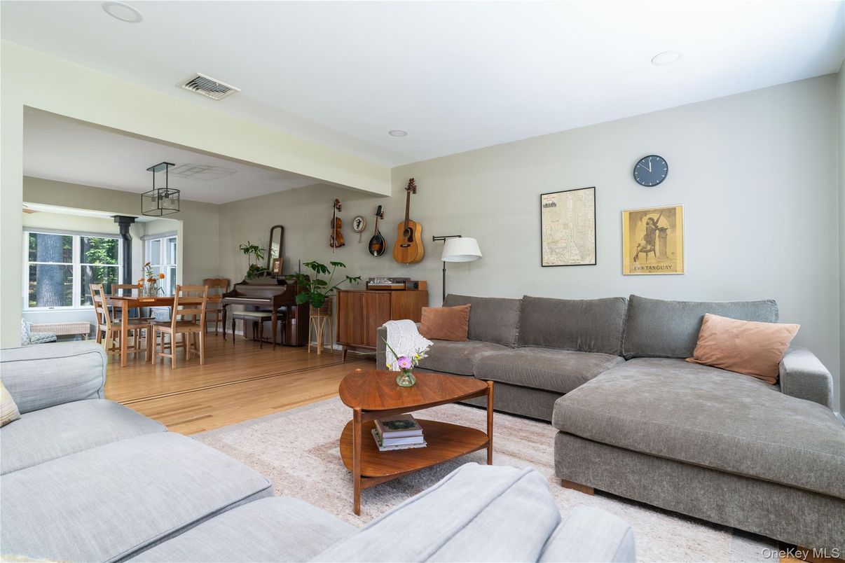 Dining room, Interior, Living room, Pendant Lights, Piano, Recessed Lighting, Wood Texture Flooring