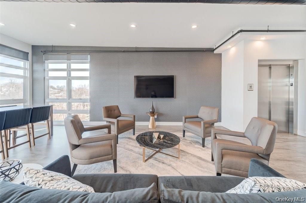 Elevator, Interior, Living room, Recessed Lighting