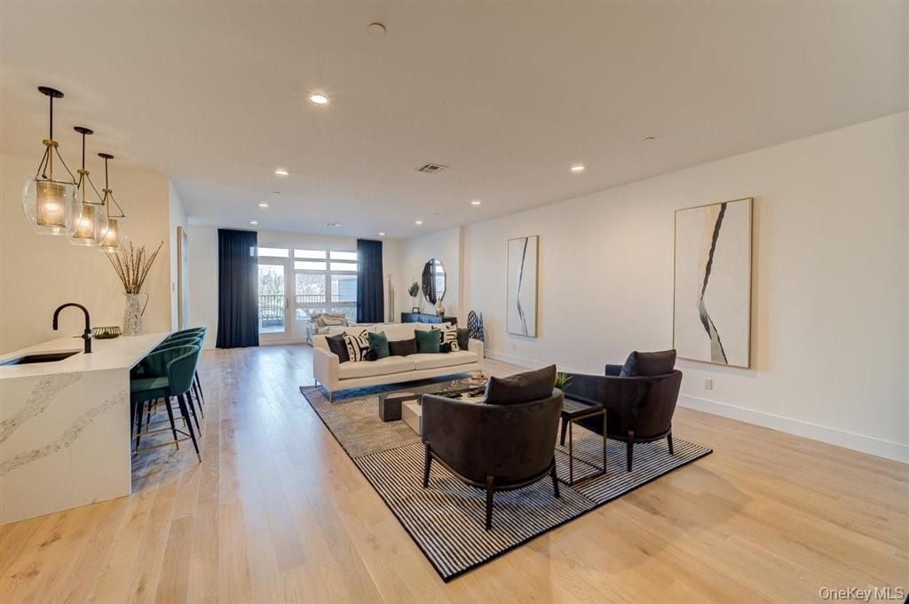 Dining room, Interior, Living room, Pendant Lights, Recessed Lighting, Wood Texture Flooring
