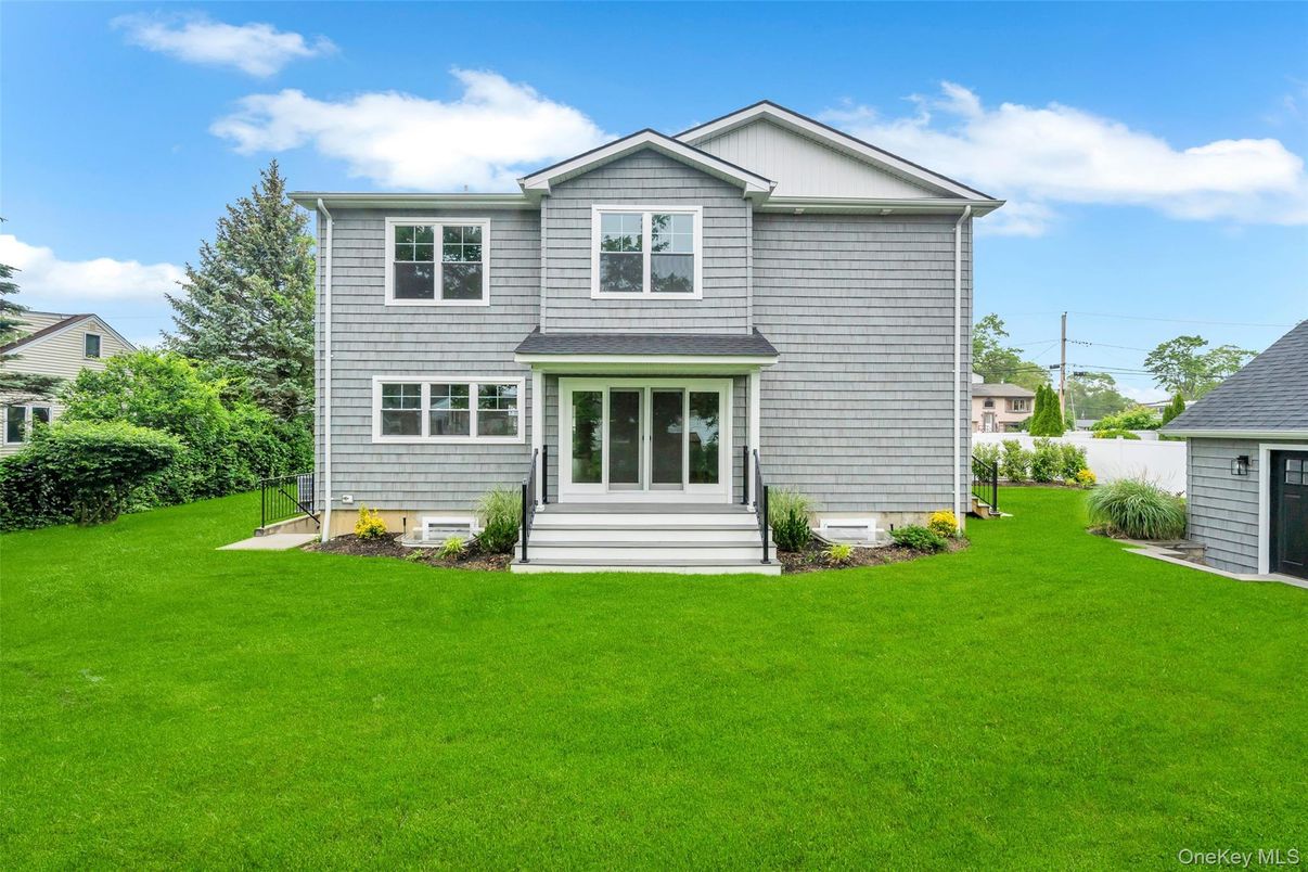 Backyard, Exterior, Facade, Farmhouse