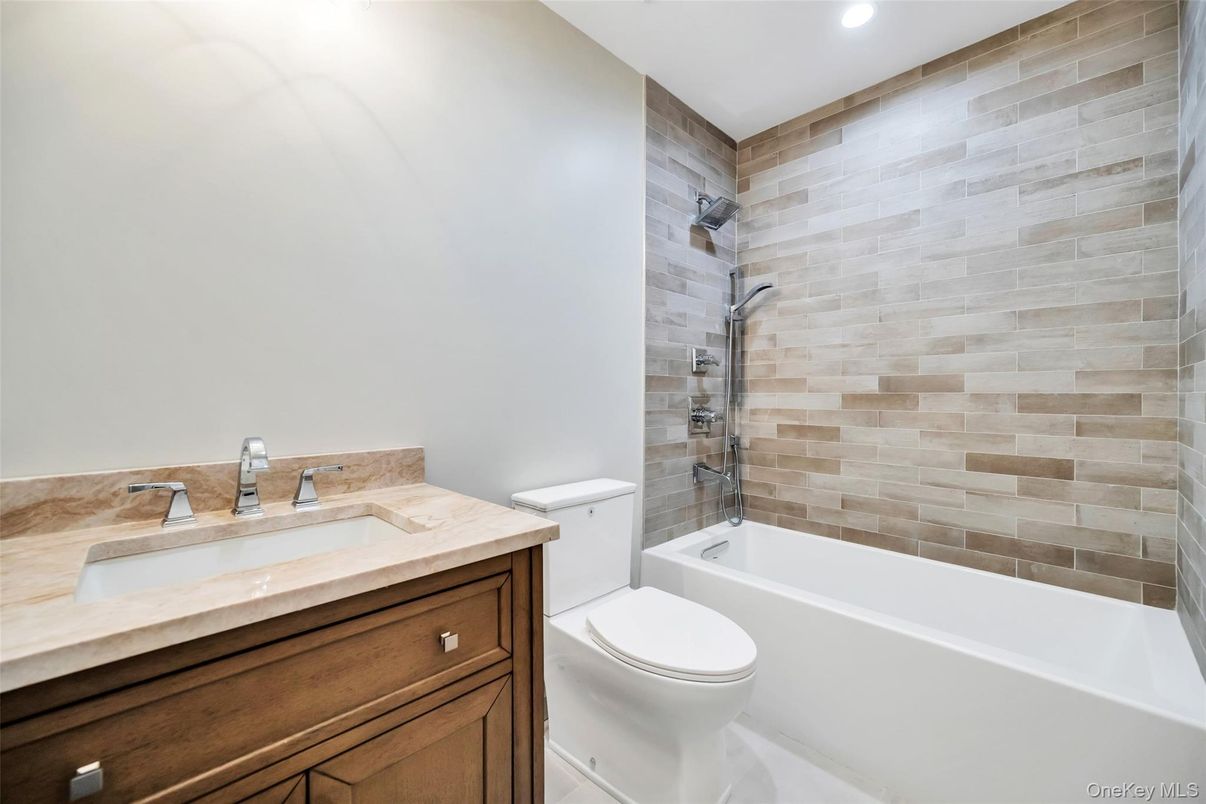 Bathroom, Interior, Recessed Lighting, Wooden Walls