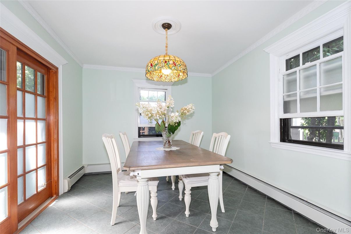 Dining room, Interior, Pendant Lights