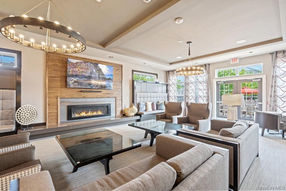 Chandelier, Fireplace, Interior, Living room, Pendant Lights, Recessed Lighting