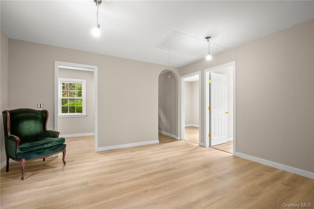 Interior, Pendant Lights, Wood Texture Flooring