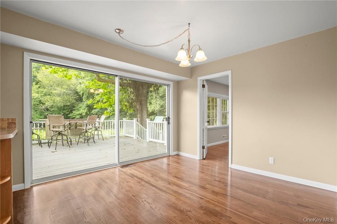 Chandelier, Empty room, Interior, Wood Texture Flooring