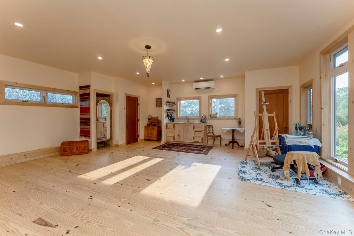 Chandelier, Interior, Recessed Lighting, Wood Texture Flooring