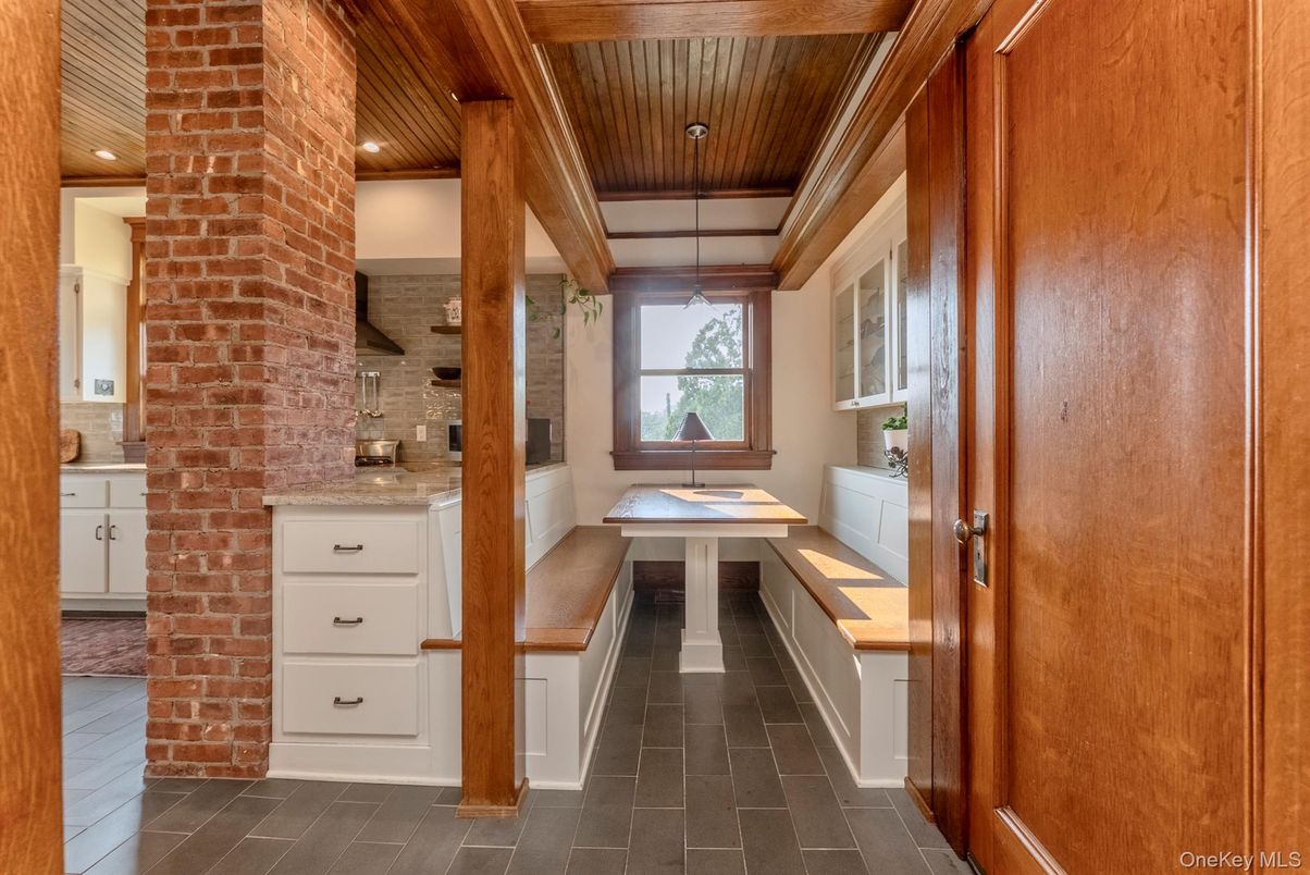 Interior, Pendant Lights, Recessed Lighting, Stone Walls, Wooden Beams, Wooden Ceilings