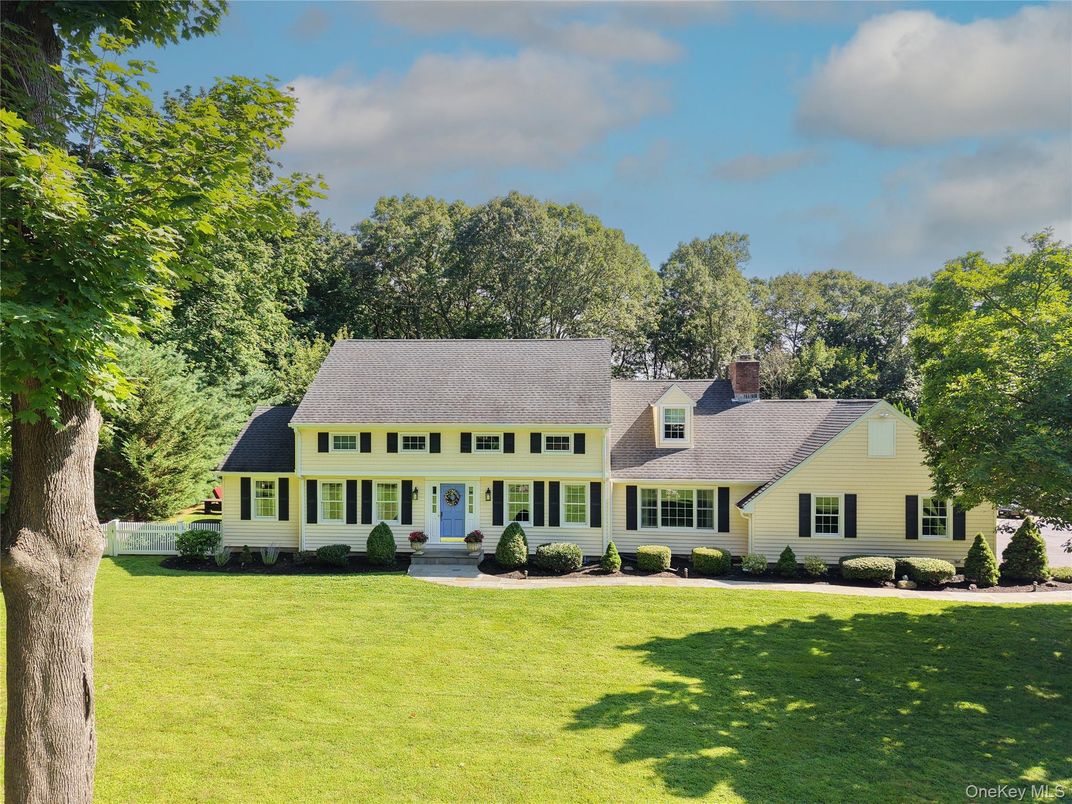 Backyard, Exterior, Facade, Cape Cod