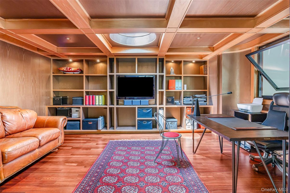 Home Office, Interior, Recessed Lighting, Wood Texture Flooring