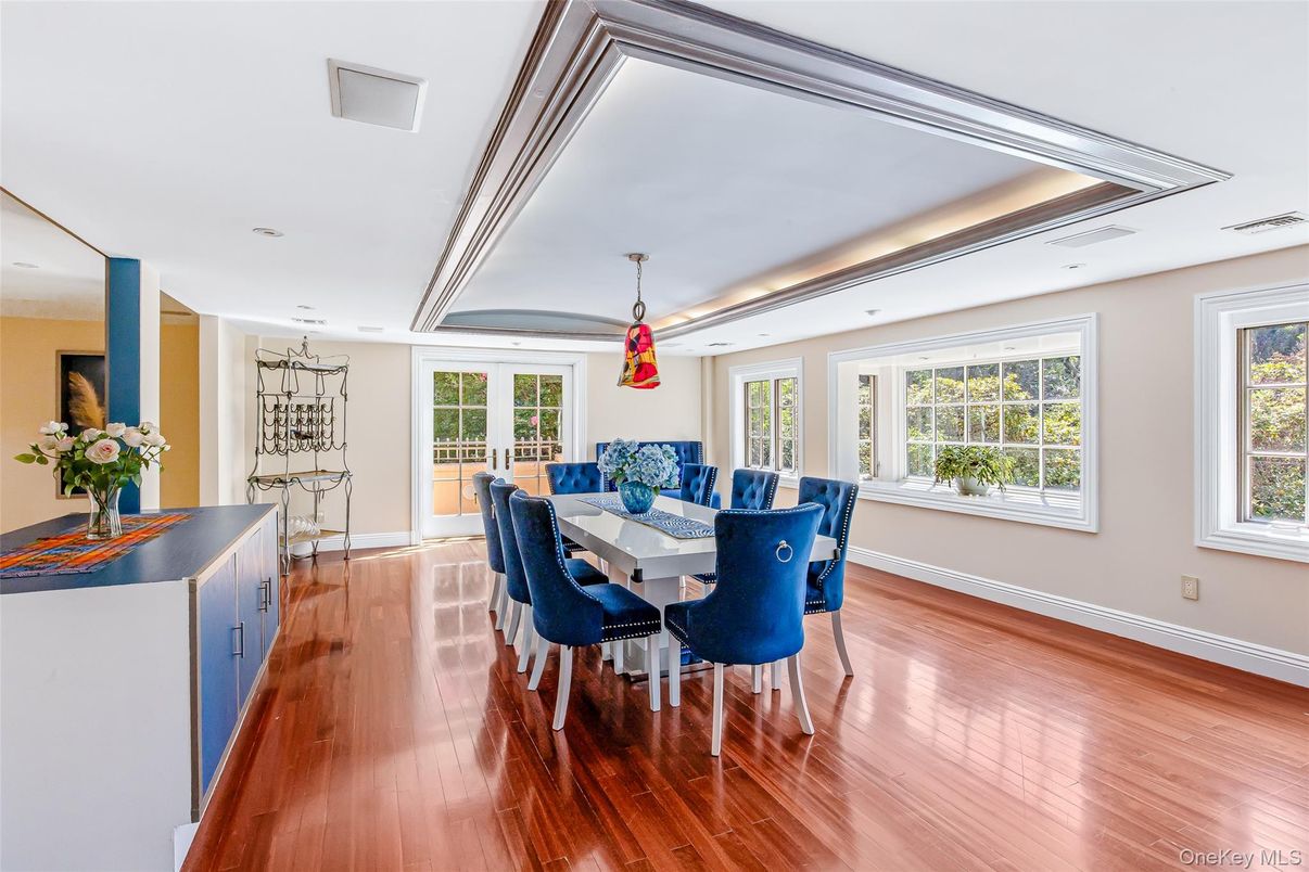 Dining room, Interior, Pendant Lights, Recessed Lighting, Wood Texture Flooring