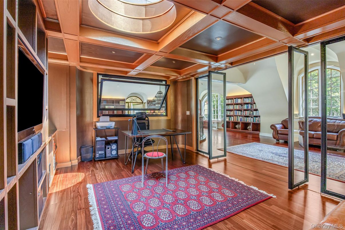Home Office, Interior, Recessed Lighting, Wood Texture Flooring