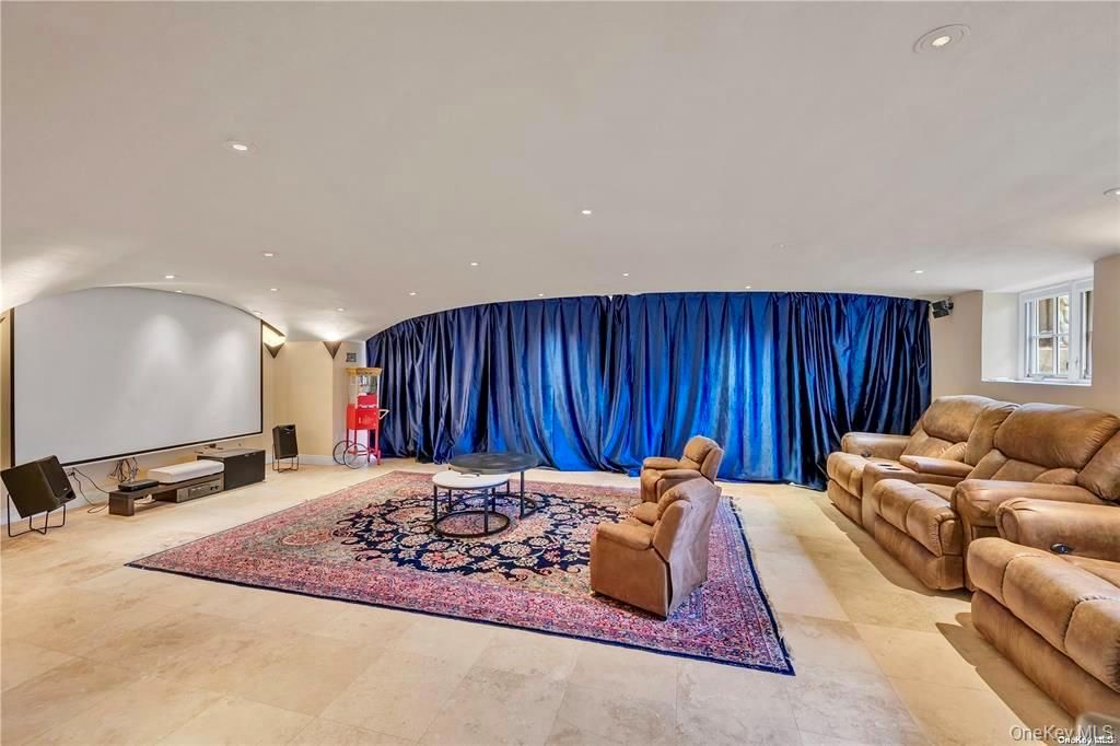 Interior, Living room, Projection Screen, Recessed Lighting, Theatre Room