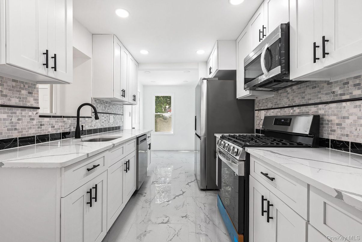 Interior, Kitchen, Marble, Recessed Lighting, Stainless Steel Appliances