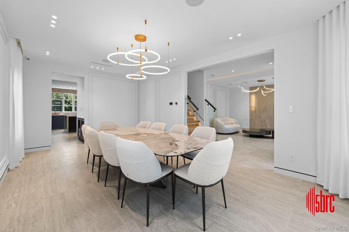 Dining room, Interior, Pendant Lights, Recessed Lighting