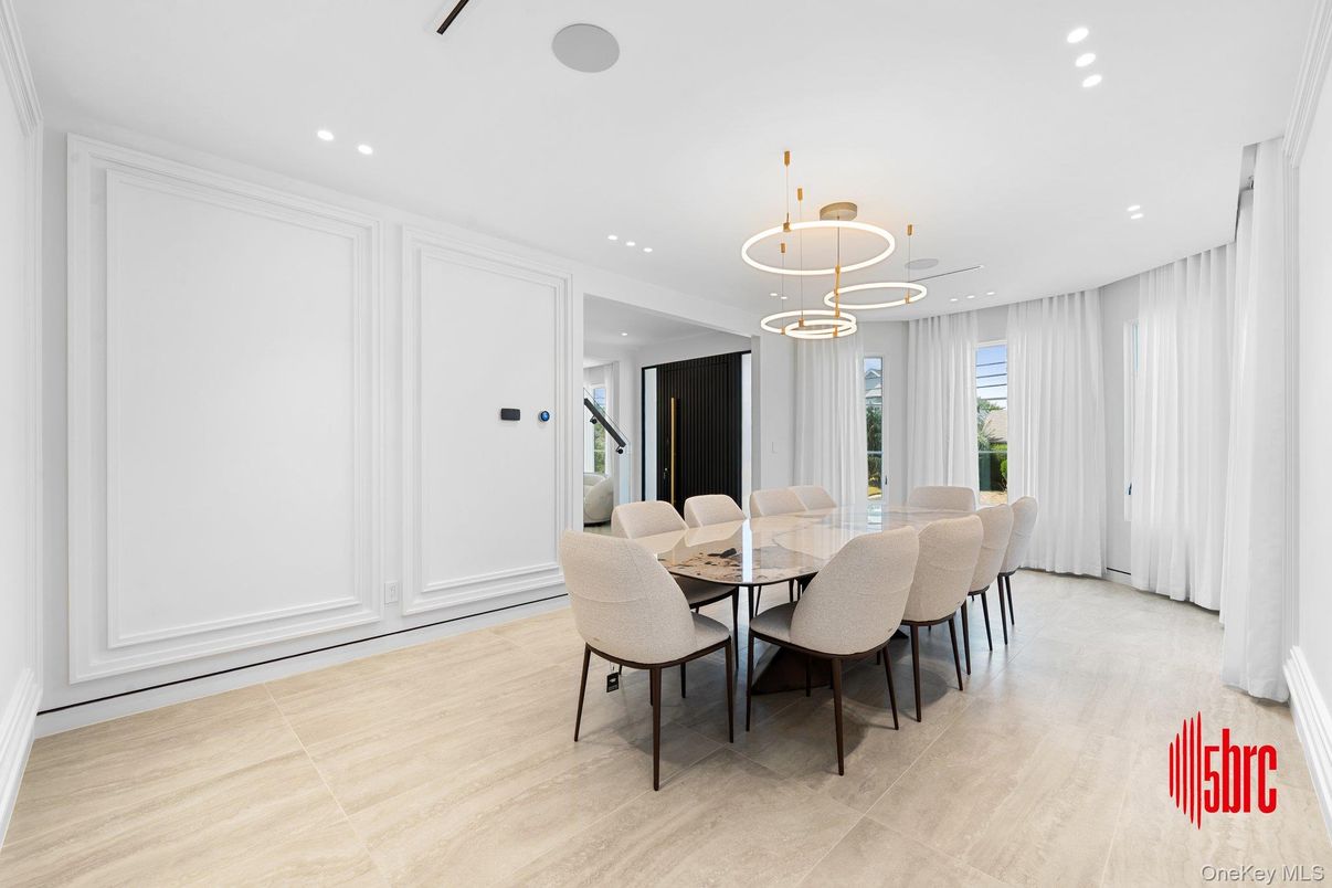 Dining room, Interior, Pendant Lights, Recessed Lighting, Wood Texture Flooring