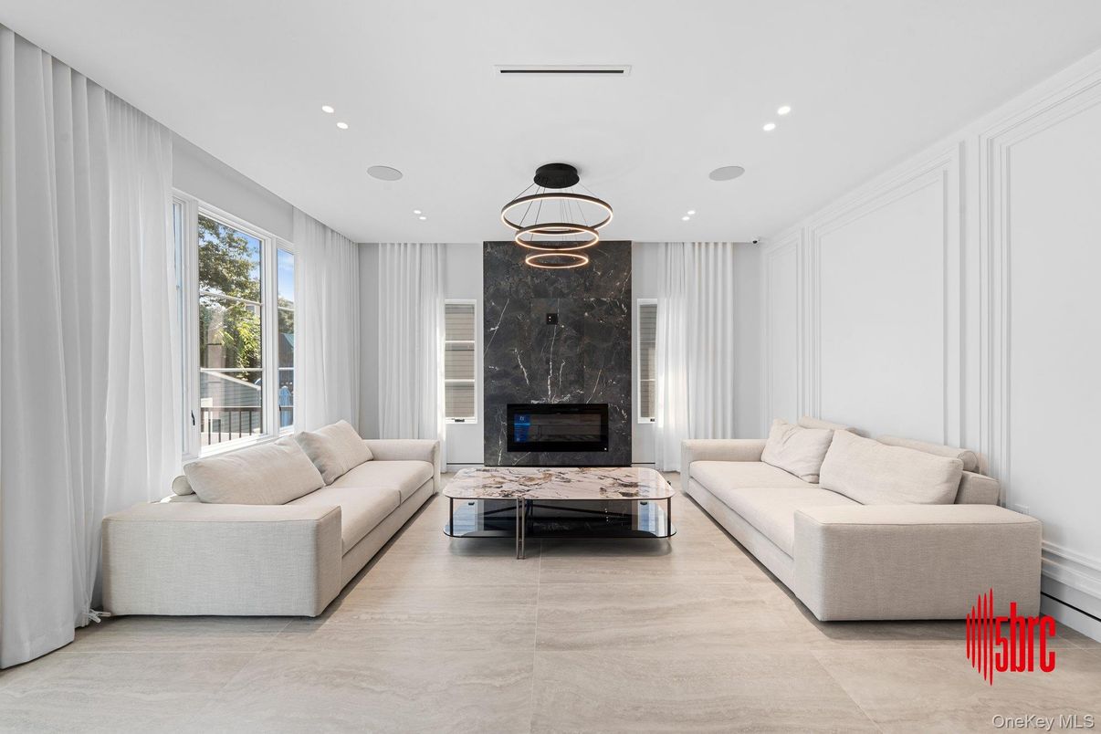 Fireplace, Interior, Living room, Pendant Lights, Recessed Lighting