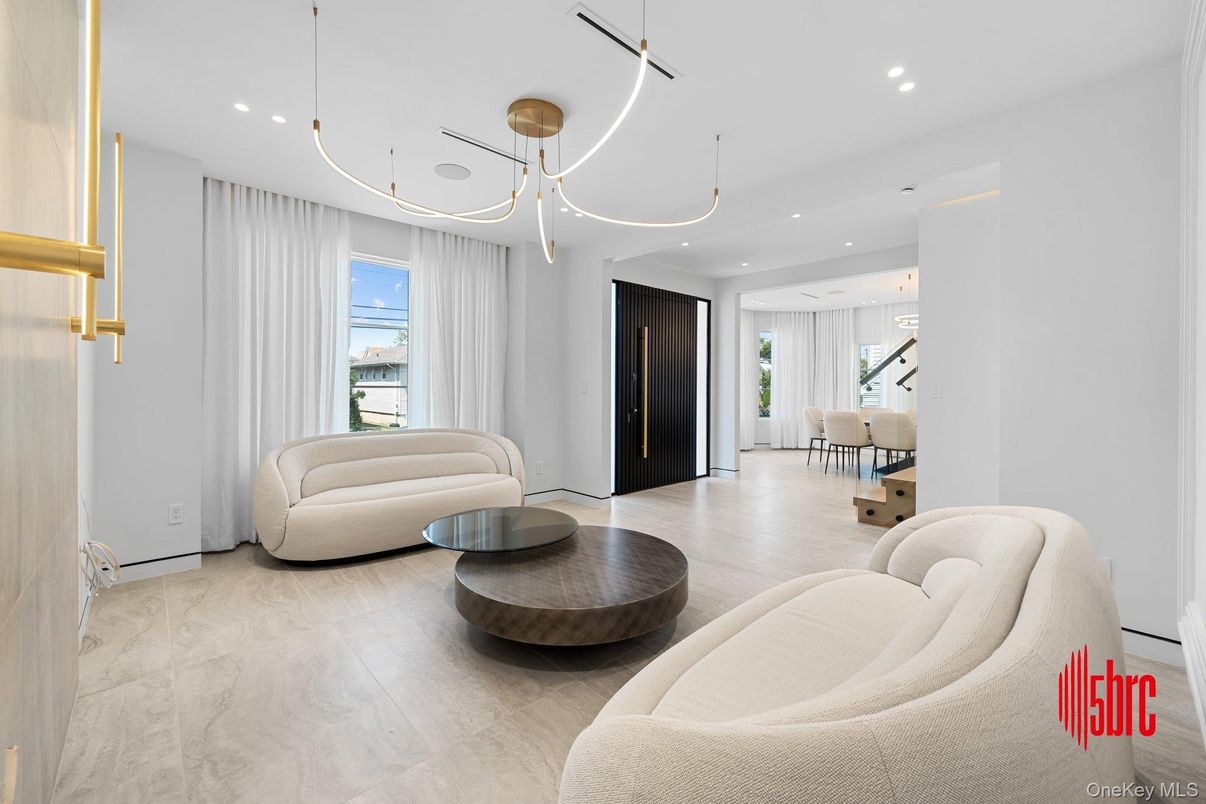 Interior, Living room, Pendant Lights, Recessed Lighting