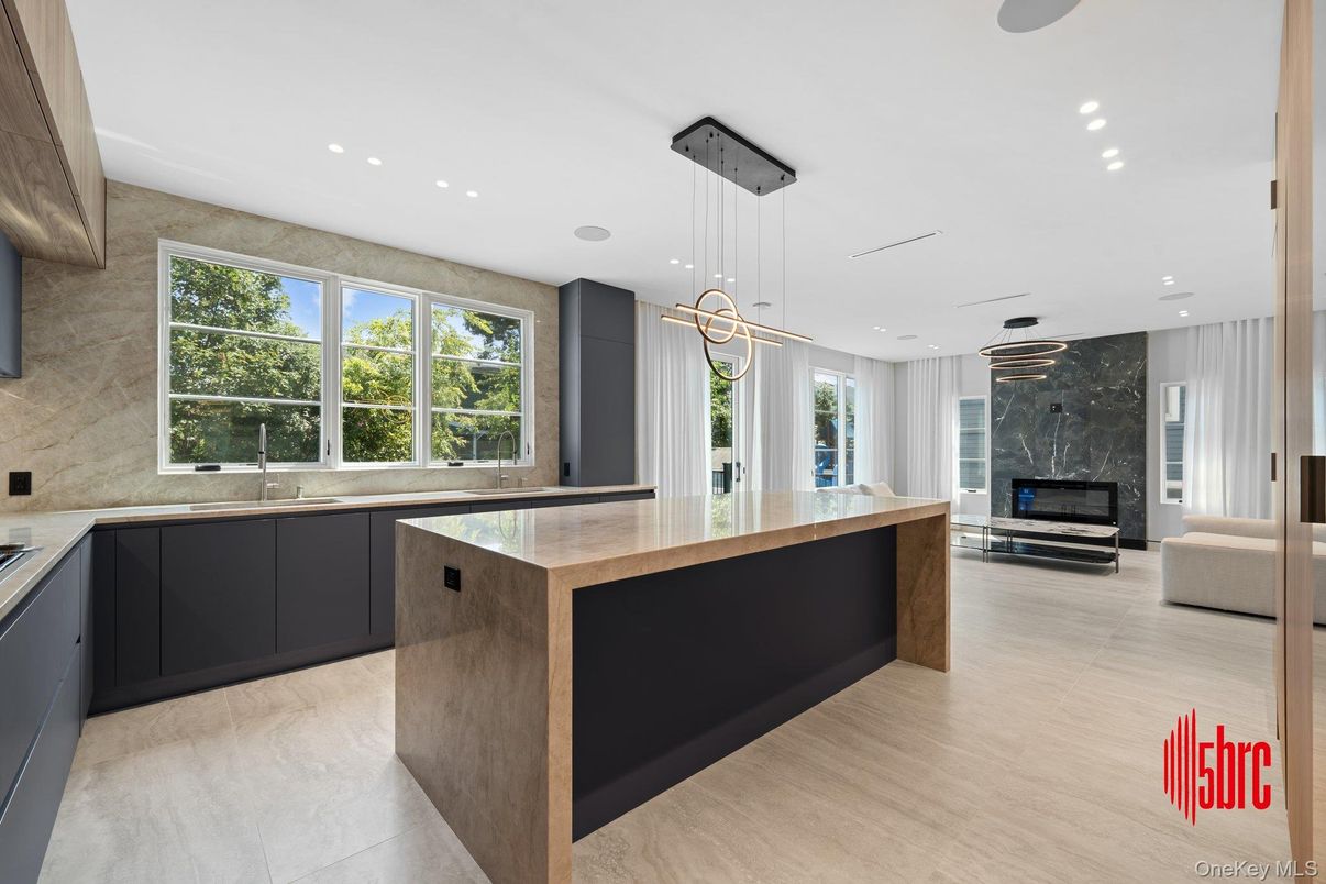 Fireplace, Interior, Kitchen, Pendant Lights, Recessed Lighting