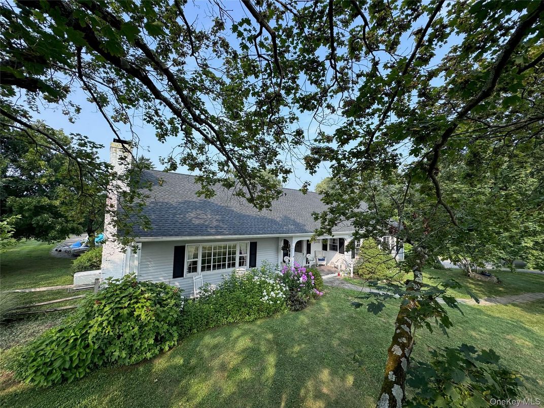 Backyard, Exterior, Facade, Cape Cod