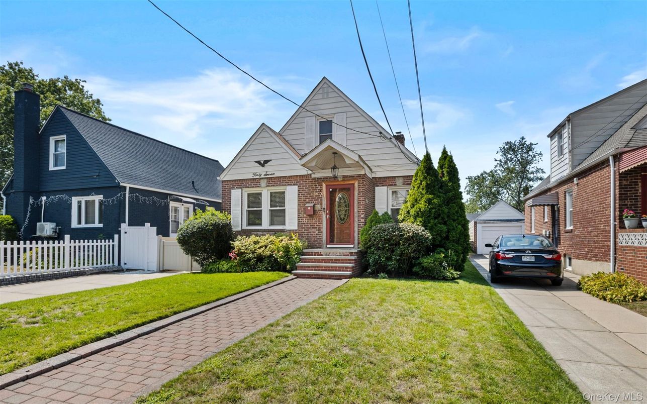 Exterior, Facade, Brick Facade, Cape Cod
