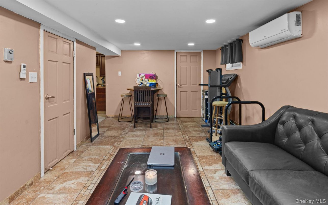 Fitness Equipment, Interior, Recessed Lighting