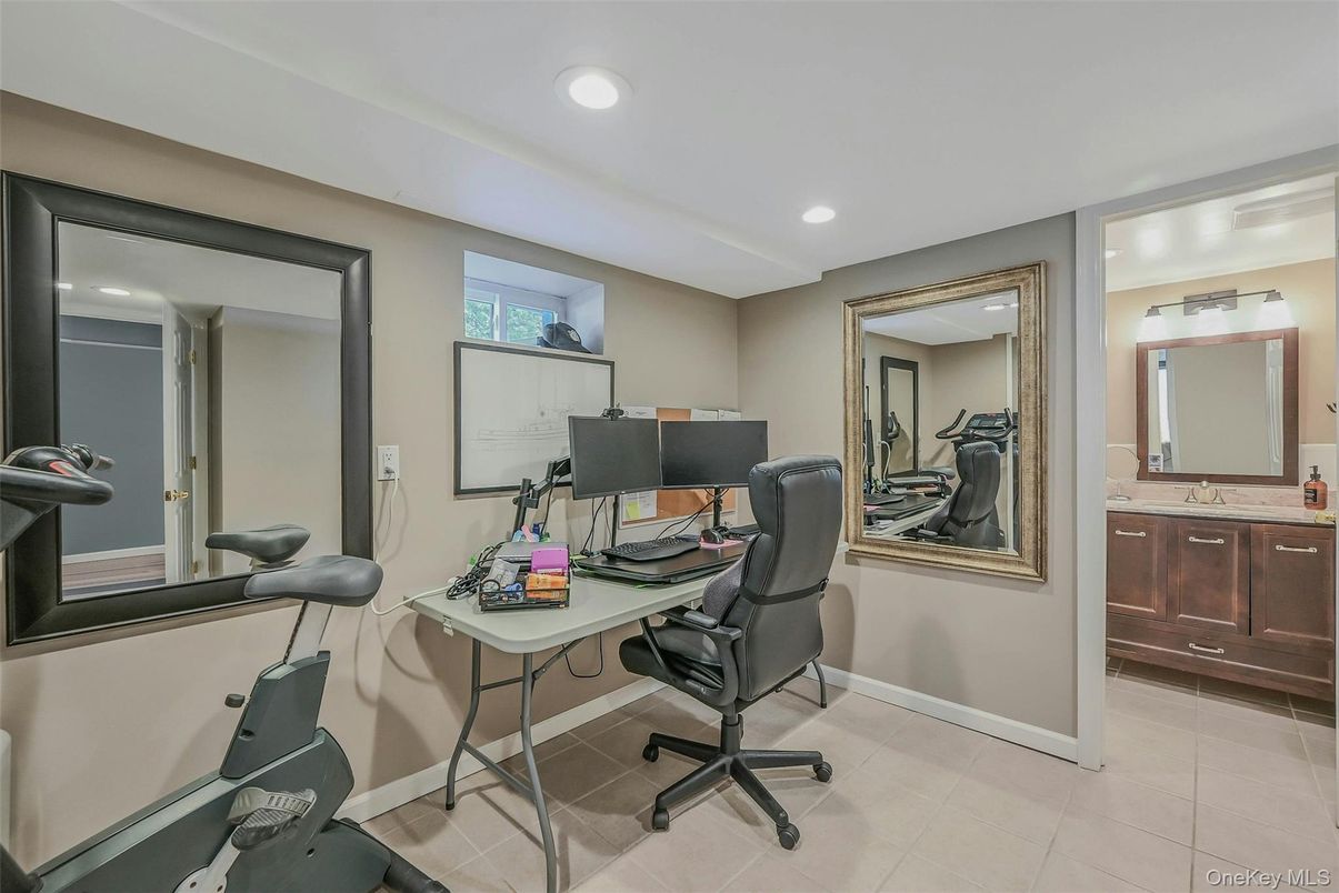 Fitness Equipment, Home Office, Interior, Recessed Lighting