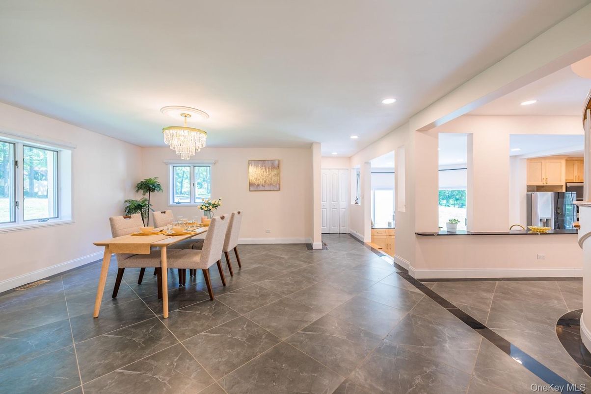 Chandelier, Dining room, Interior, Kitchen, Recessed Lighting