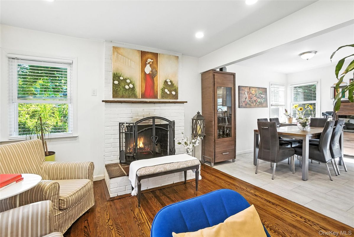 Dining room, Fireplace, Interior, Recessed Lighting, Wood Texture Flooring