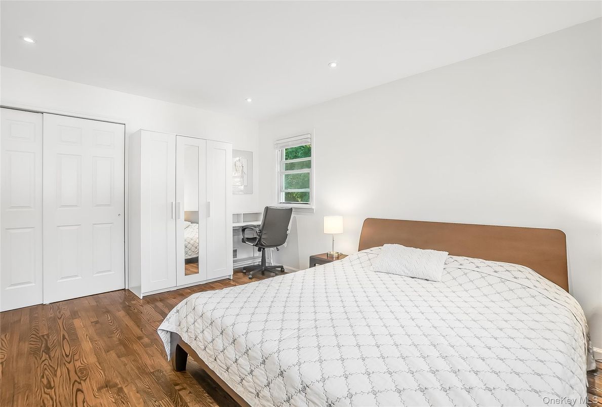 Bedroom, Home Office, Interior, Recessed Lighting, Wood Texture Flooring