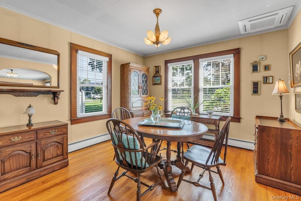 Dining room, Interior, Wood Texture Flooring