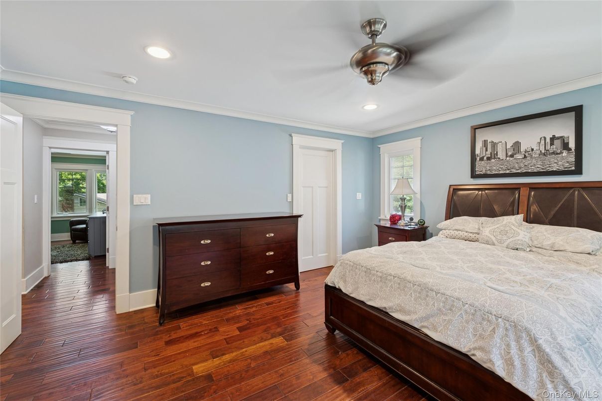 Bedroom, Interior, Recessed Lighting, Wood Texture Flooring