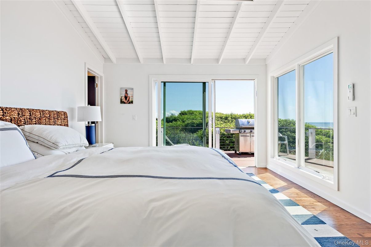 Bedroom, Interior, Water, Wood Texture Flooring