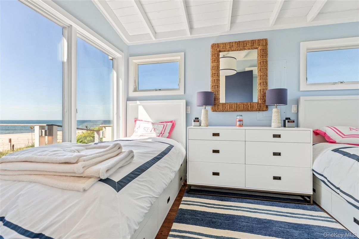 Bedroom, Interior, Water