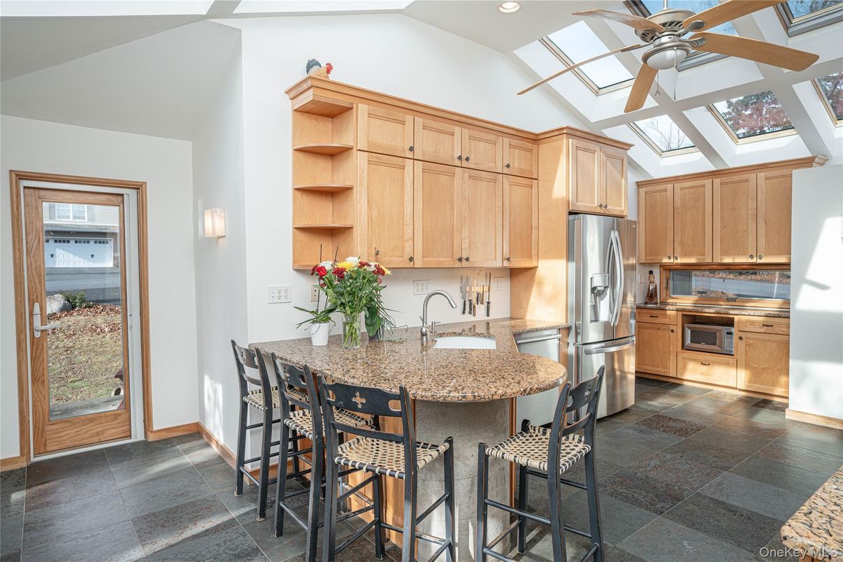Glass Ceilings, Interior, Kitchen, Recessed Lighting, Stainless Steel Appliances