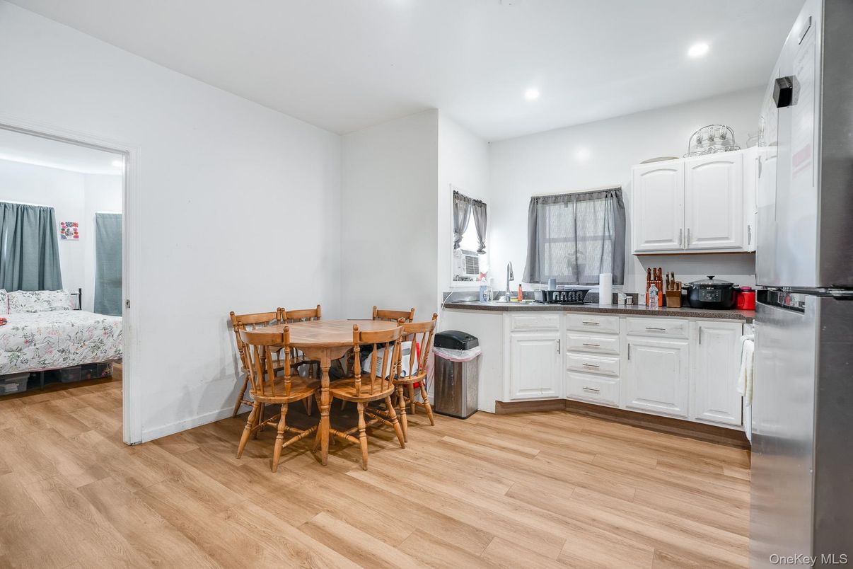 Dining room, Interior, Kitchen, Recessed Lighting, Wood Texture Flooring