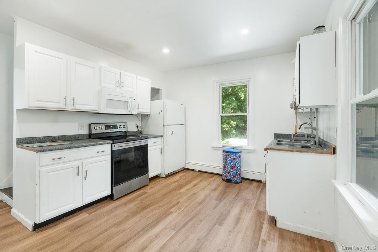 Interior, Kitchen, Recessed Lighting, Wood Texture Flooring