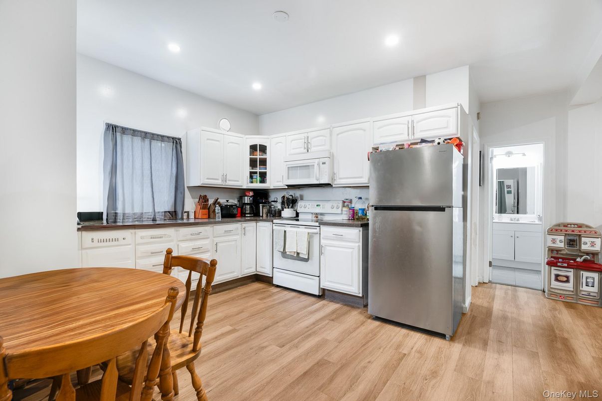 Dining room, Interior, Kitchen, Recessed Lighting, Wood Texture Flooring