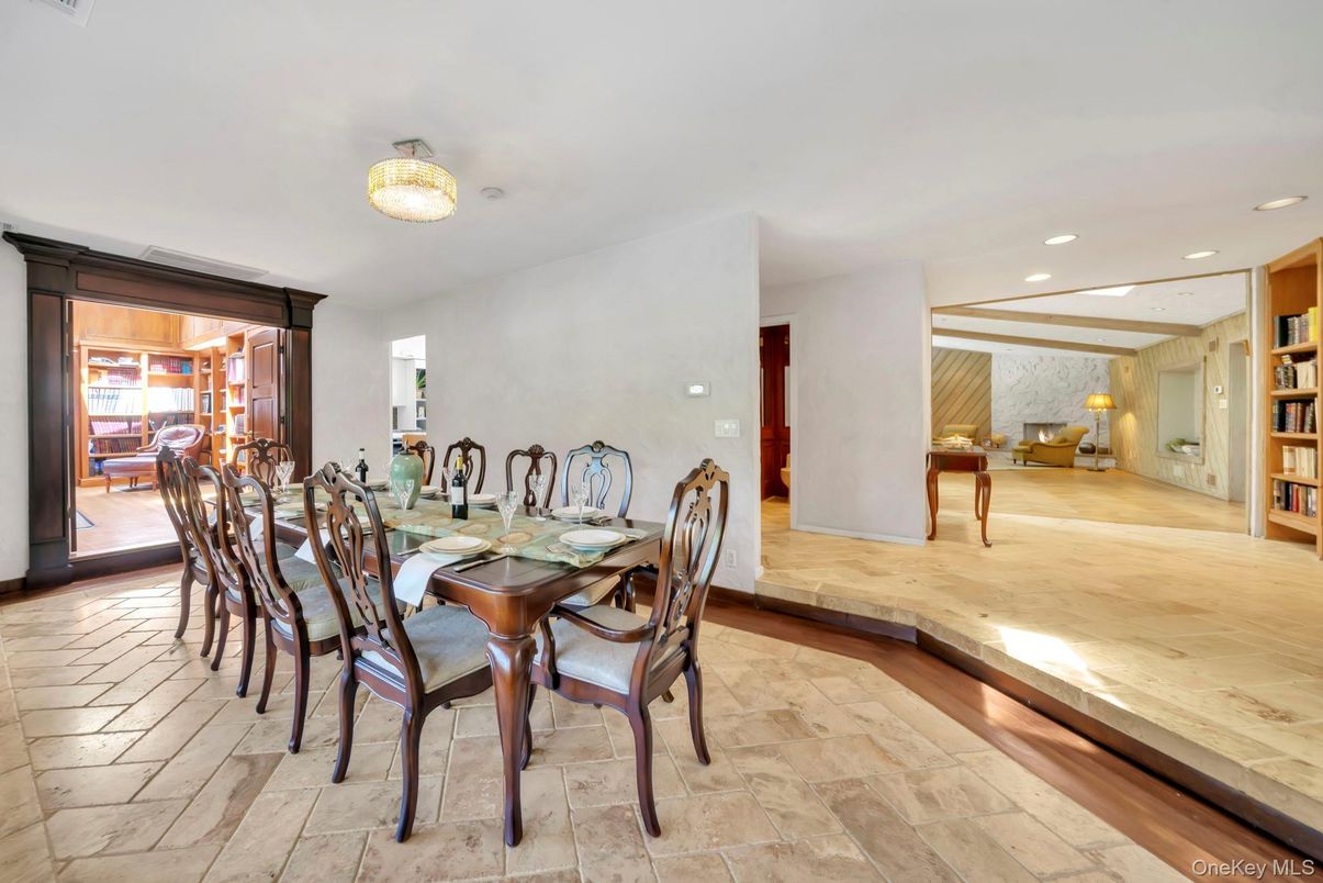 Chandelier, Dining room, Interior, Recessed Lighting, Wood Texture Flooring