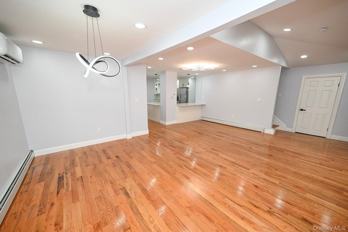 Empty room, Interior, Pendant Lights, Recessed Lighting, Wood Texture Flooring