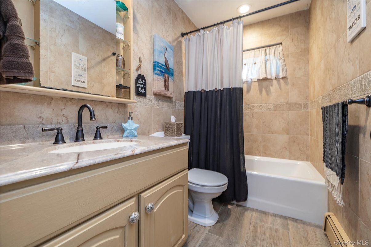 Bathroom, Interior, Recessed Lighting, Wood Texture Flooring