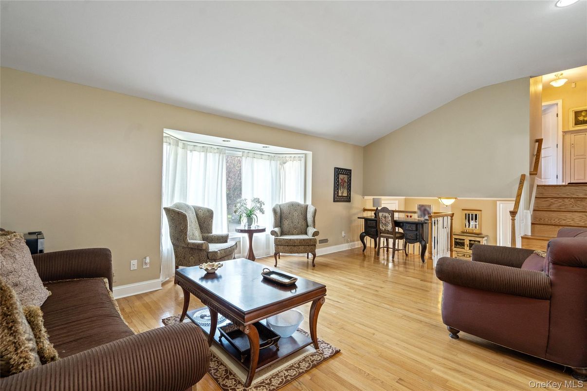 Dining room, Interior, Living room, Recessed Lighting, Wood Texture Flooring