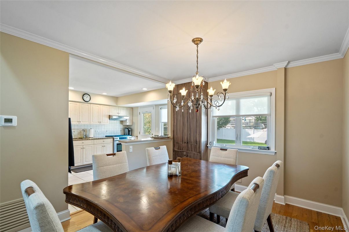 Chandelier, Dining room, Interior, Kitchen, Recessed Lighting, Wood Texture Flooring